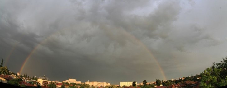 Curcubeu dublu peste Bucuresti